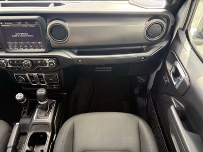 2022 Jeep Gladiator Sport