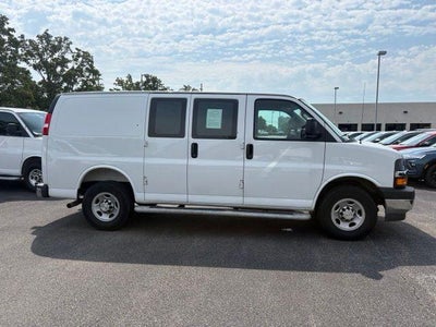 2025 Chevrolet Express Cargo Base