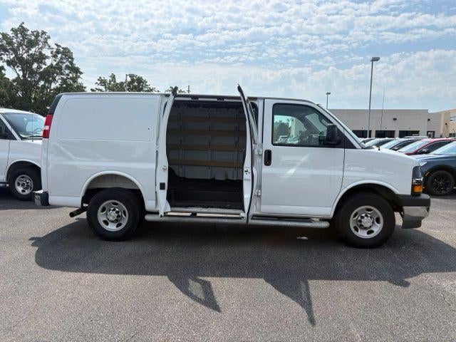 2025 Chevrolet Express Cargo Base