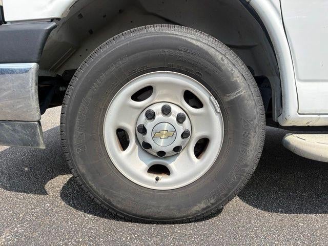 2025 Chevrolet Express Cargo Base
