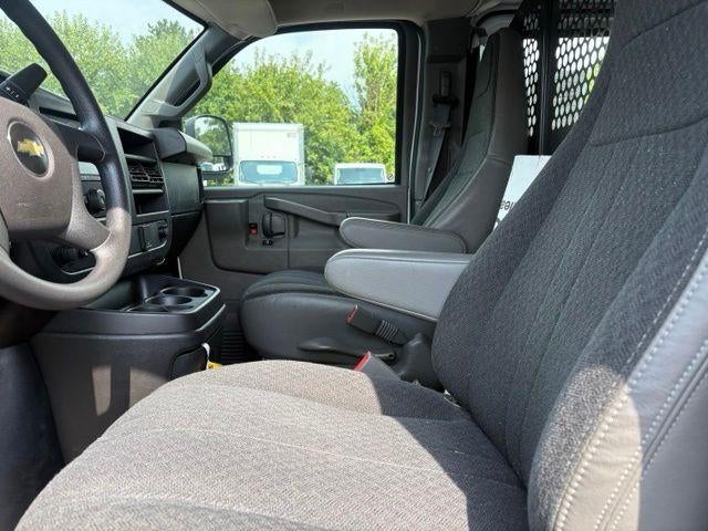 2025 Chevrolet Express Cargo Base