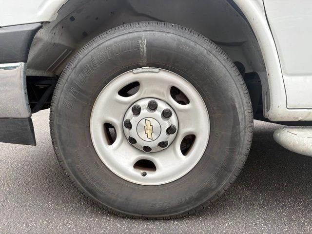 2025 Chevrolet Express Cargo Base