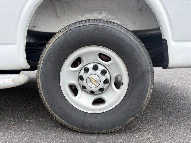 2025 Chevrolet Express Cargo Base