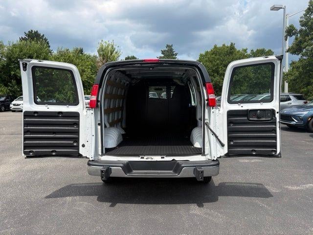 2025 Chevrolet Express Cargo Base