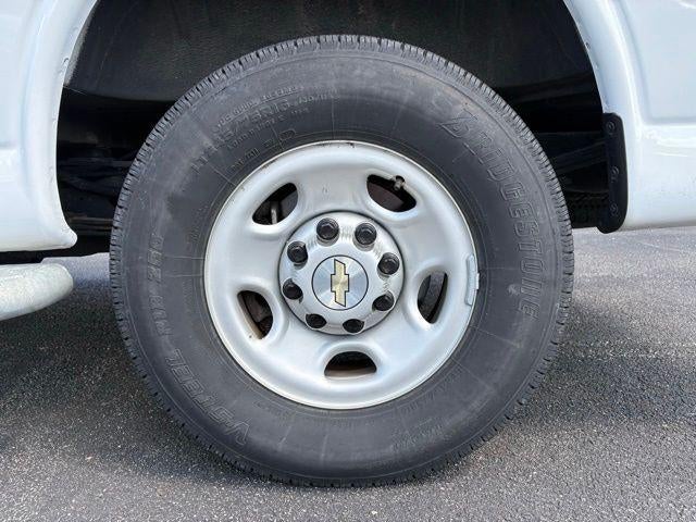 2024 Chevrolet Express Cargo 2500 Base