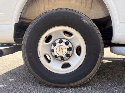 2025 Chevrolet Express Cargo Base