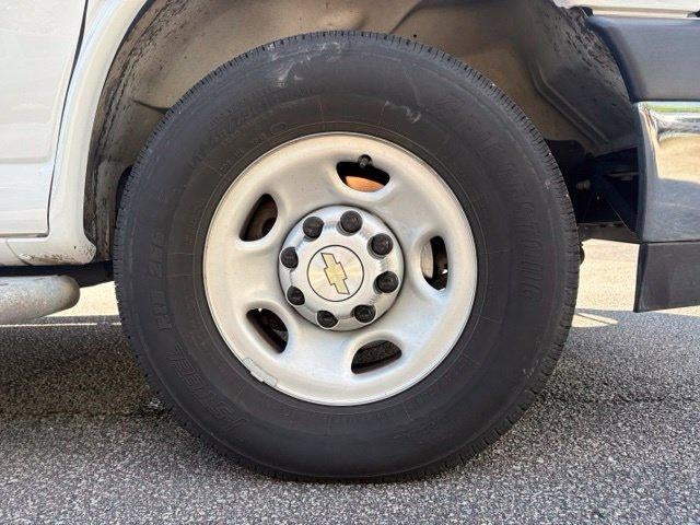 2025 Chevrolet Express Cargo Base