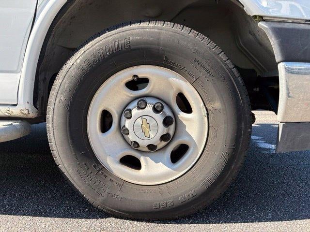 2025 Chevrolet Express Cargo Base