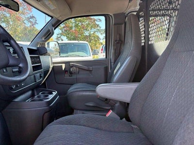 2025 Chevrolet Express Cargo Base