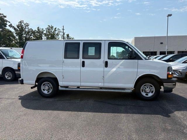 2025 Chevrolet Express Cargo Base