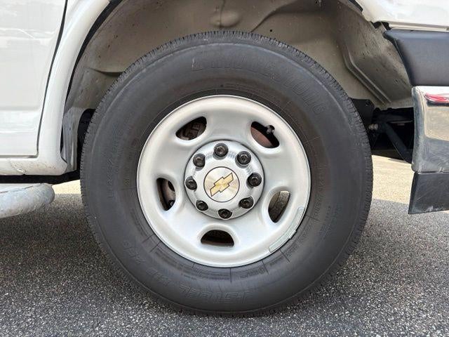 2025 Chevrolet Express Cargo Base