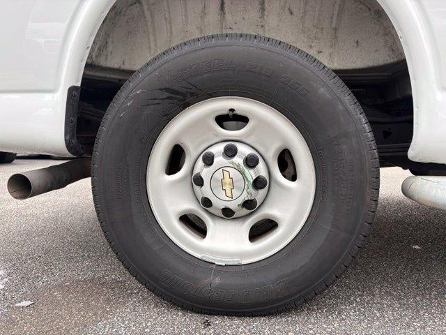 2025 Chevrolet Express Cargo Base