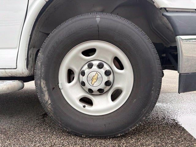 2025 Chevrolet Express Cargo Base