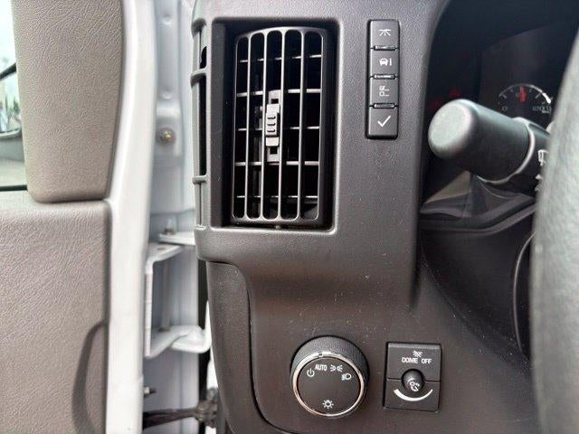 2025 Chevrolet Express Cargo Base