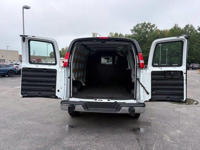 2025 Chevrolet Express Cargo Base