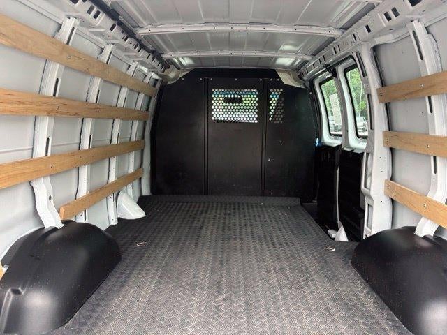 2025 Chevrolet Express Cargo Base