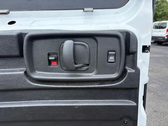2025 Chevrolet Express Cargo Base
