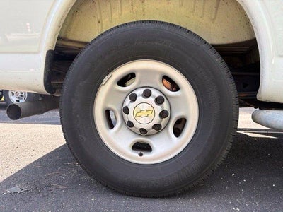 2025 Chevrolet Express Cargo Base