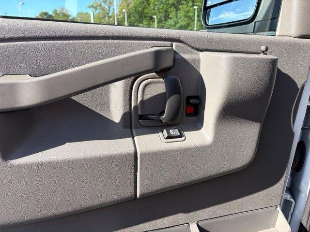 2025 Chevrolet Express Cargo Base