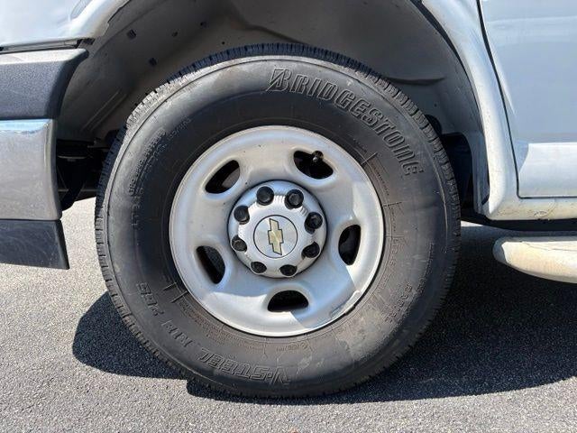 2025 Chevrolet Express Cargo Base
