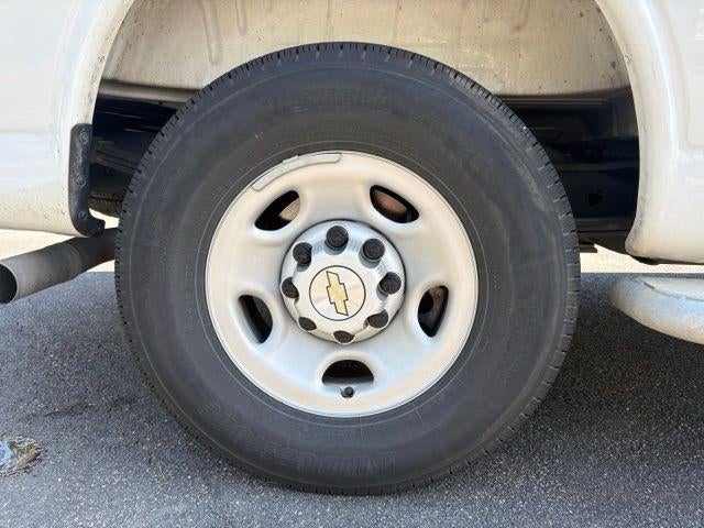 2025 Chevrolet Express Cargo Base