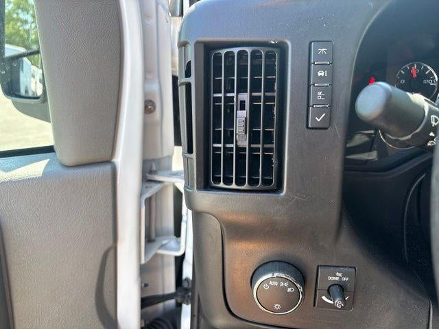 2025 Chevrolet Express Cargo Base