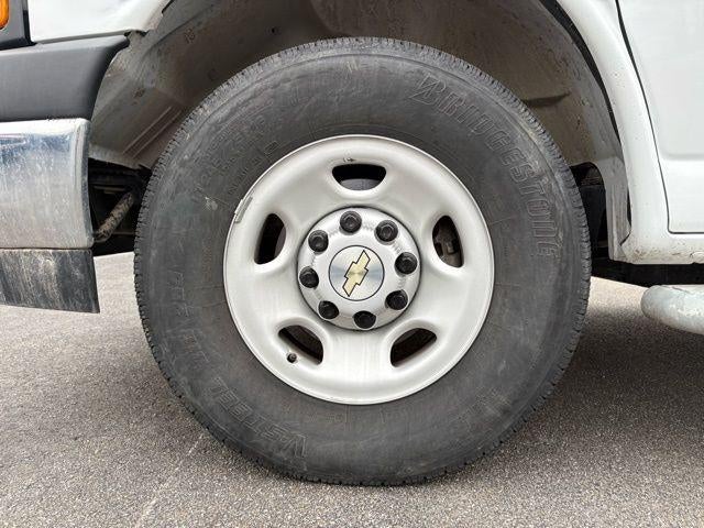 2024 Chevrolet Express Cargo 2500 Base