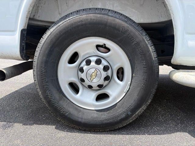 2025 Chevrolet Express Cargo Base