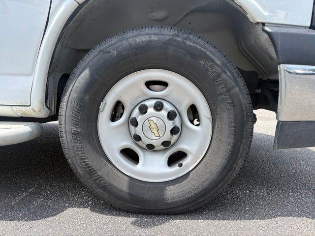 2025 Chevrolet Express Cargo Base