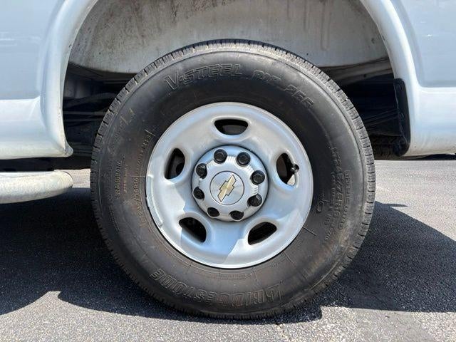 2025 Chevrolet Express Cargo Base