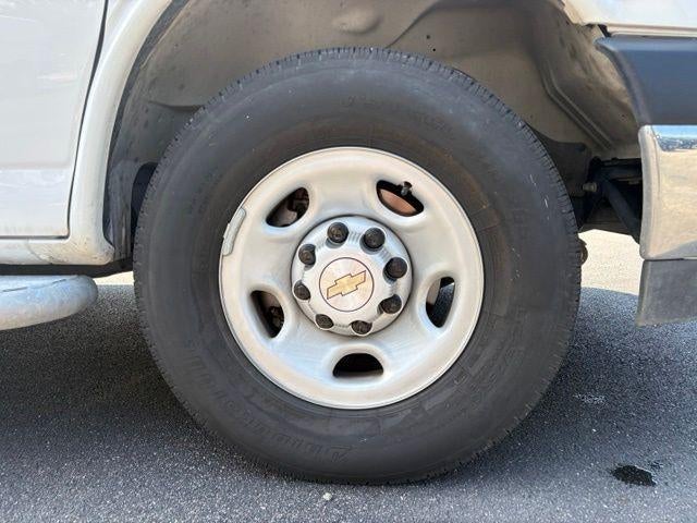 2025 Chevrolet Express Cargo Base