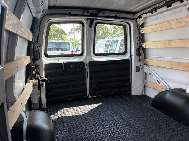 2025 Chevrolet Express Cargo Base