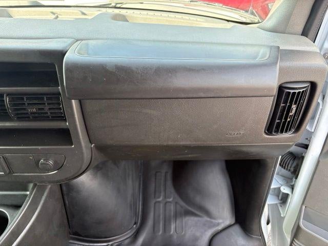 2025 Chevrolet Express Cargo Base