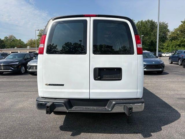 2025 Chevrolet Express Cargo Base