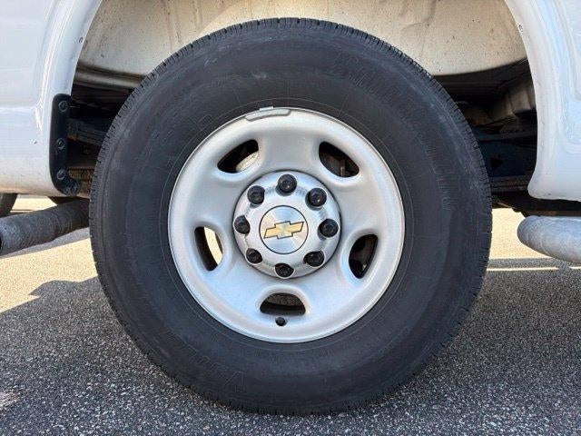 2025 Chevrolet Express Cargo Base