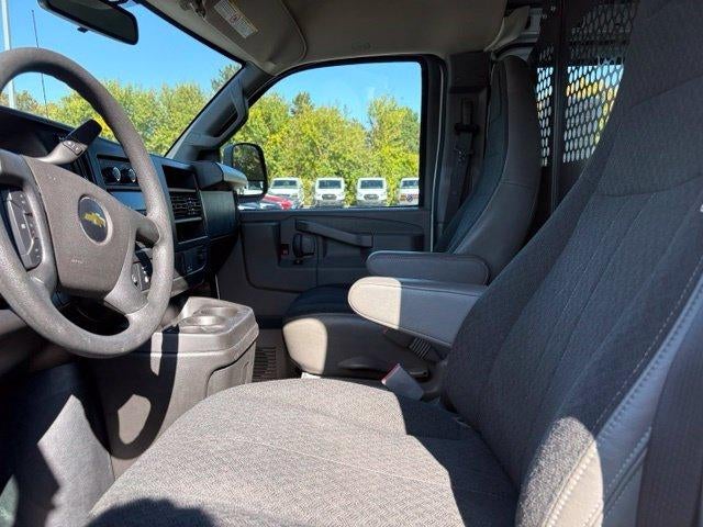 2025 Chevrolet Express Cargo Base