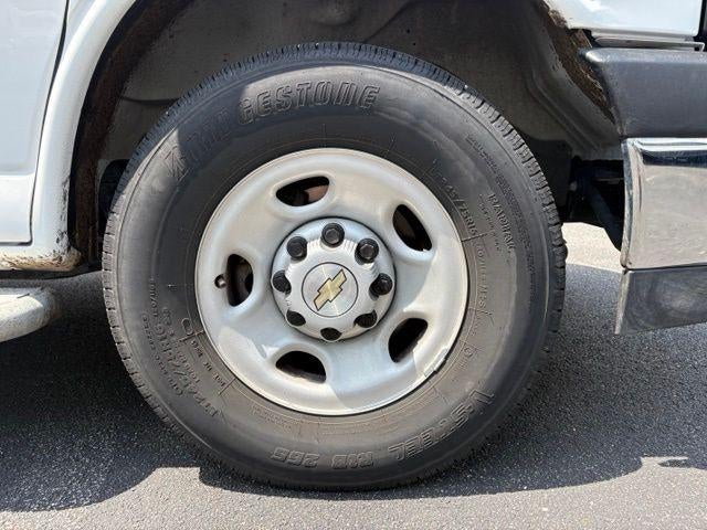 2025 Chevrolet Express Cargo Base