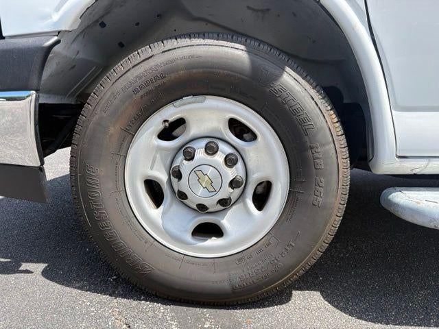 2024 Chevrolet Express Cargo 2500 Base