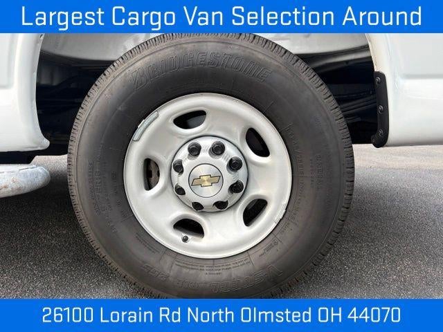 2025 Chevrolet Express Cargo Base