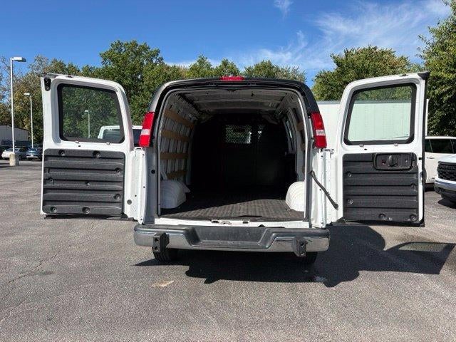 2025 Chevrolet Express Cargo Base