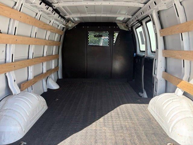 2025 Chevrolet Express Cargo Base