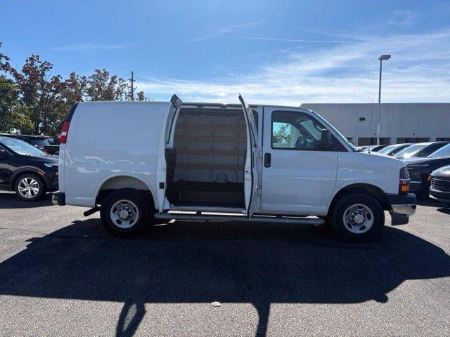 2025 Chevrolet Express Cargo Base