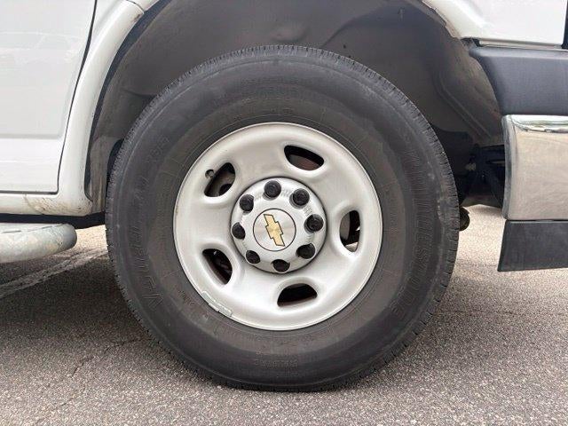 2025 Chevrolet Express Cargo Base