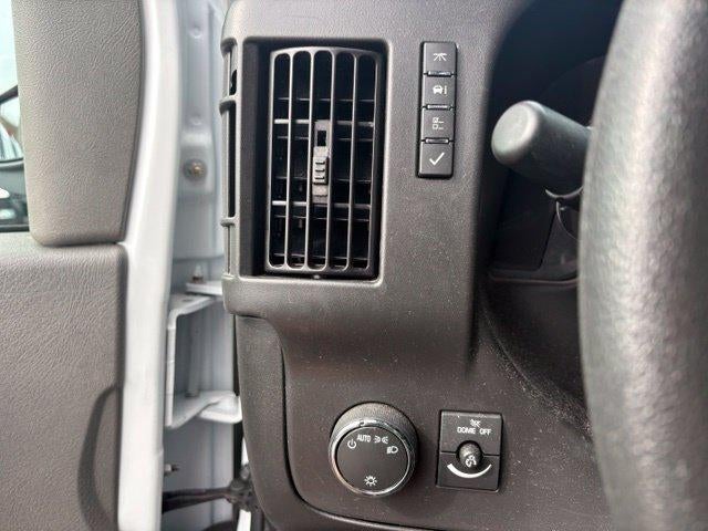 2025 Chevrolet Express Cargo Base