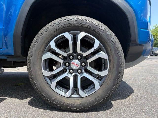 2023 GMC Canyon 4WD AT4