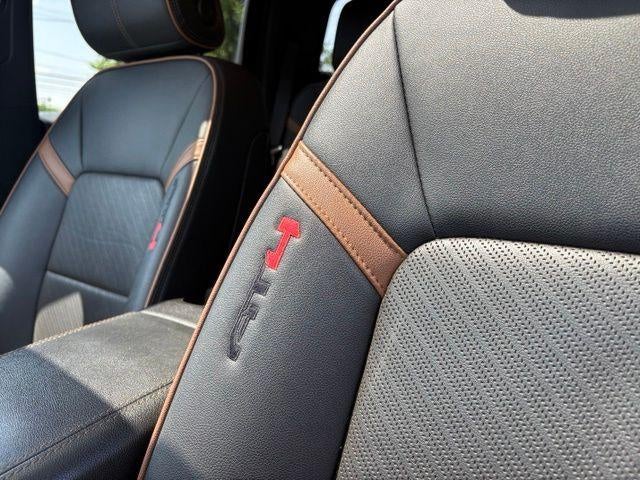 2023 GMC Canyon 4WD AT4