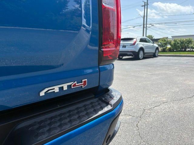 2023 GMC Canyon 4WD AT4