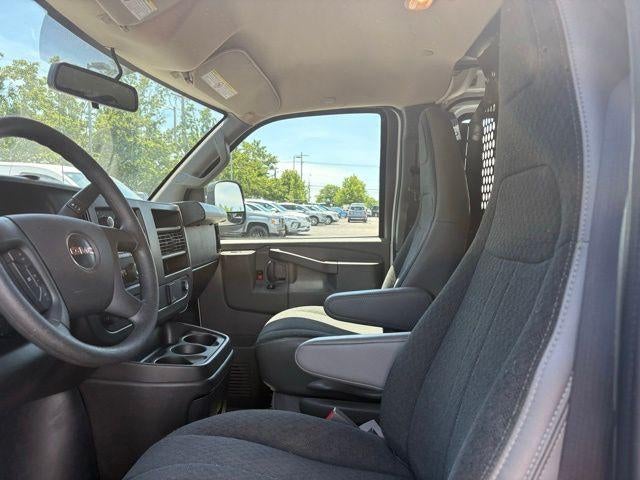 2024 GMC Savana Cargo 2500 Base
