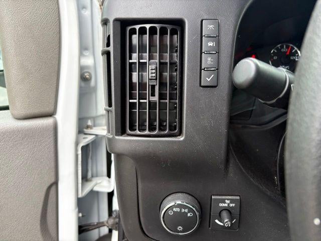 2024 GMC Savana Cargo 2500 Base