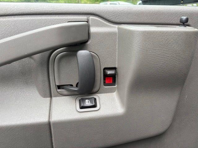 2024 GMC Savana Cargo 2500 Base